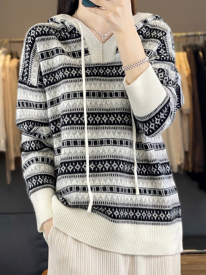 Women Oversize Jacquard Knit Hoodie with V-Slit and Ribbed Cuffs Mune Fashion