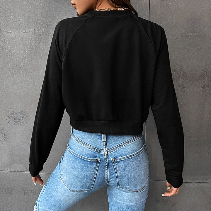 Women's cropped sweatshirt with heart print, round neckline and ribbed cuffs Mune Fashion