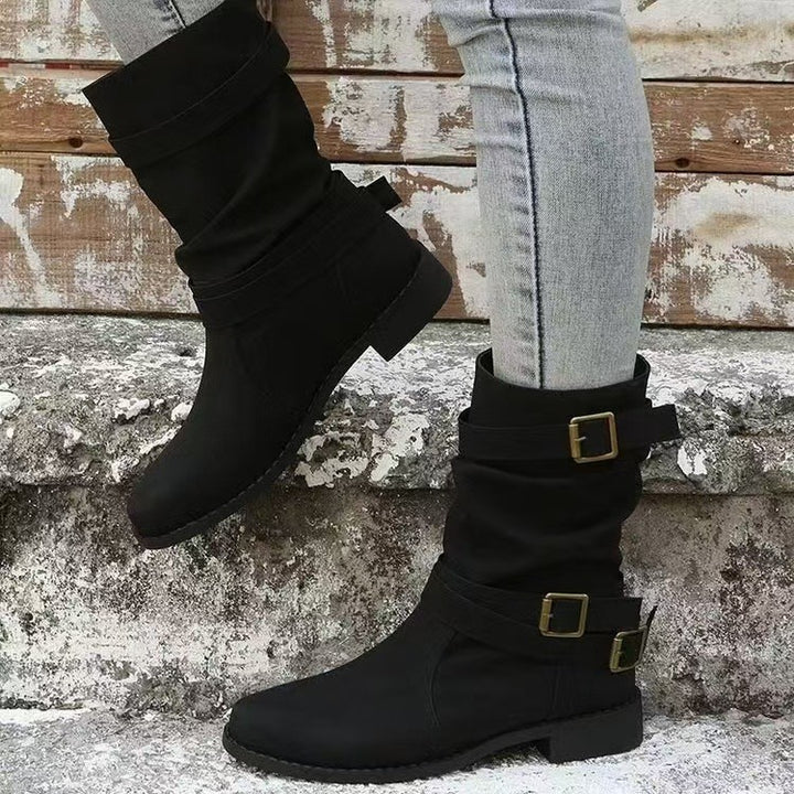Women's casual mid-calf boots with soft slouch effect, decorative buckle straps and sturdy block heel Mune Fashion