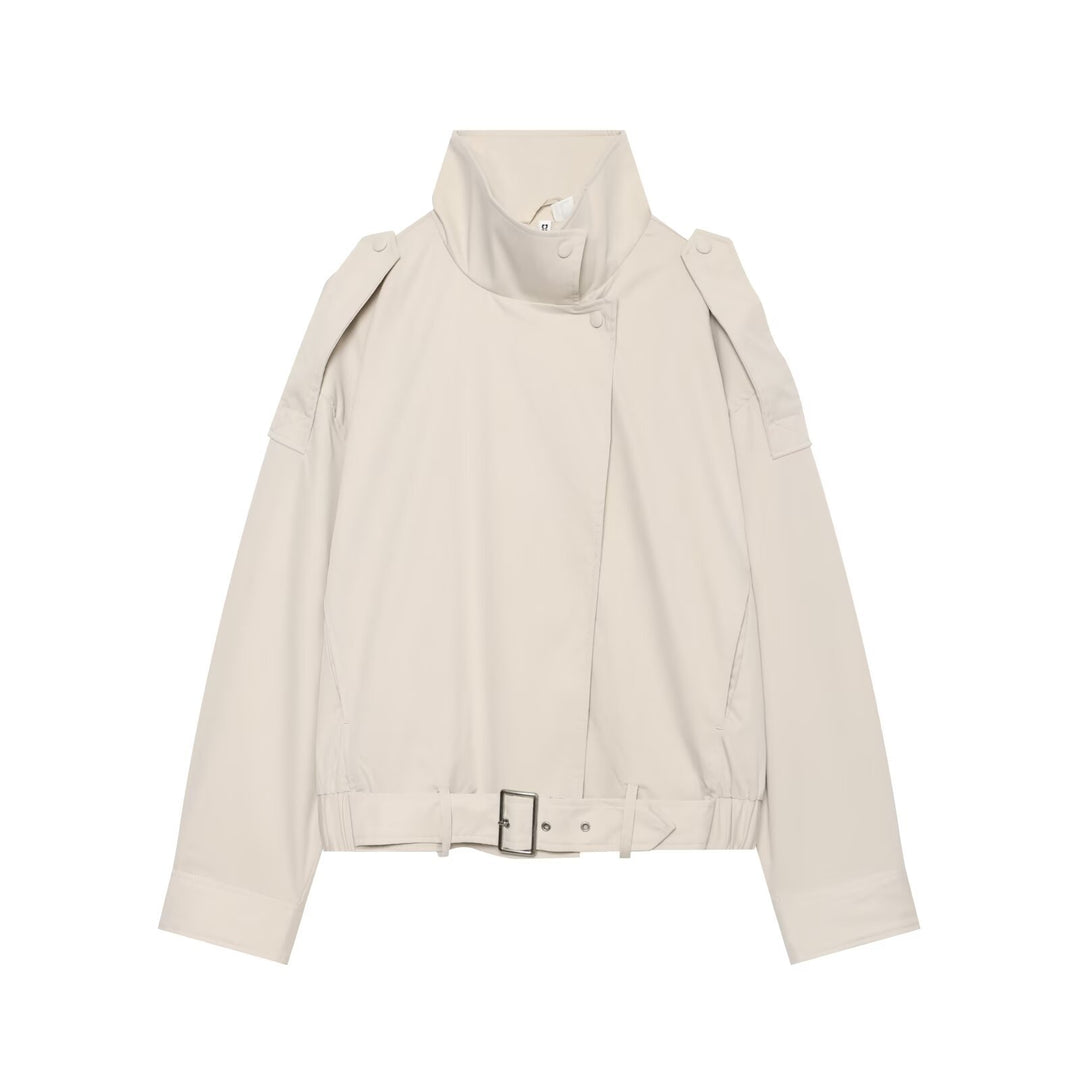 Ladies short cut trench-inspired jacket with high stand-up collar and waist belt Mune Fashion