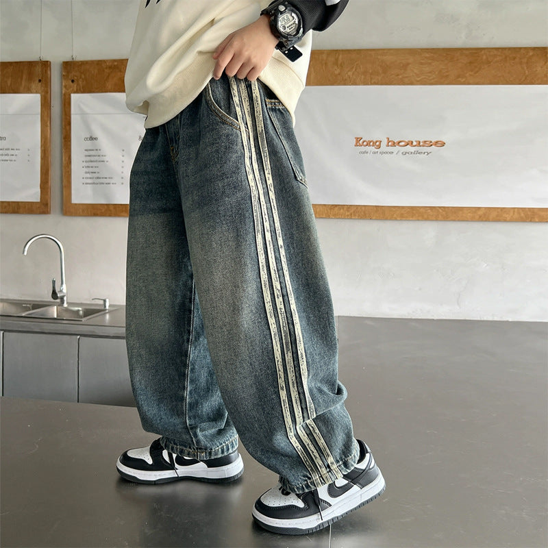 Unisex wide Denim Jeans with side stripes Mune Fashion