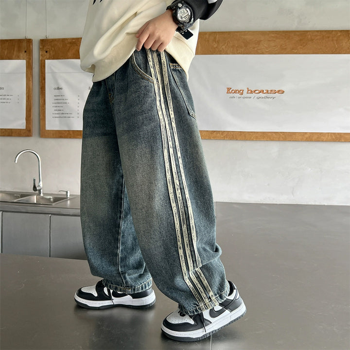 Unisex wide Denim Jeans with side stripes Mune Fashion