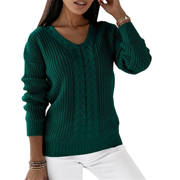 Women's chunky knit V-neck sweater with cable pattern and relaxed silhouette Mune Fashion