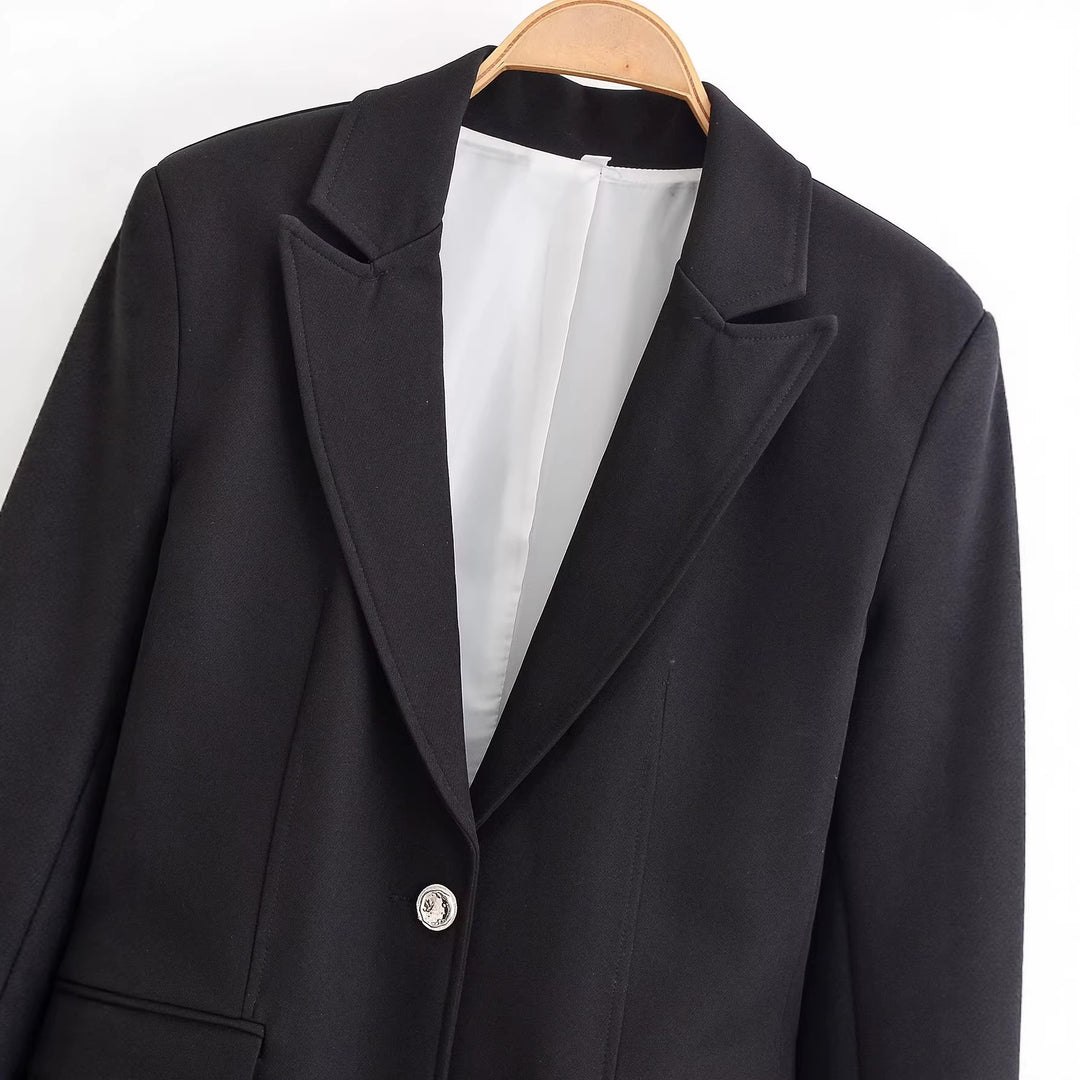 Women Timeless Tailored Blazer with Single Button Closure, Notched Lapel and Flap Pockets Mune Fashion