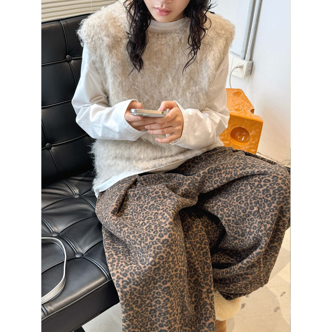Women Fluffy Sleeveless Boxy Knit Vest with Soft Mohair Effect Mune Fashion