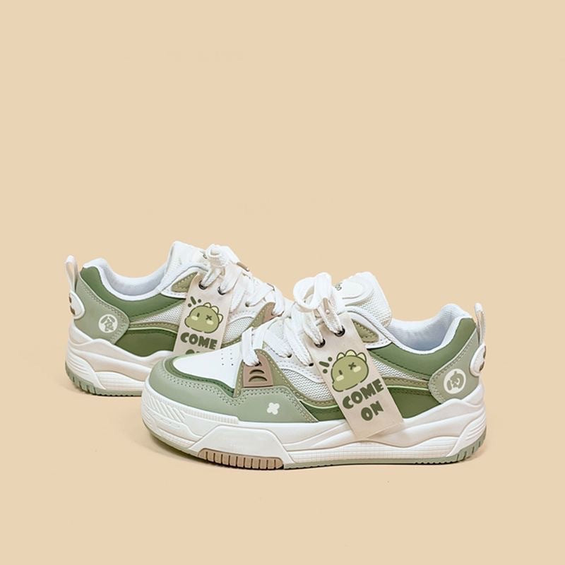 Women Sporting Sneakers with Trendy Design and Flexible Sole Mune Fashion