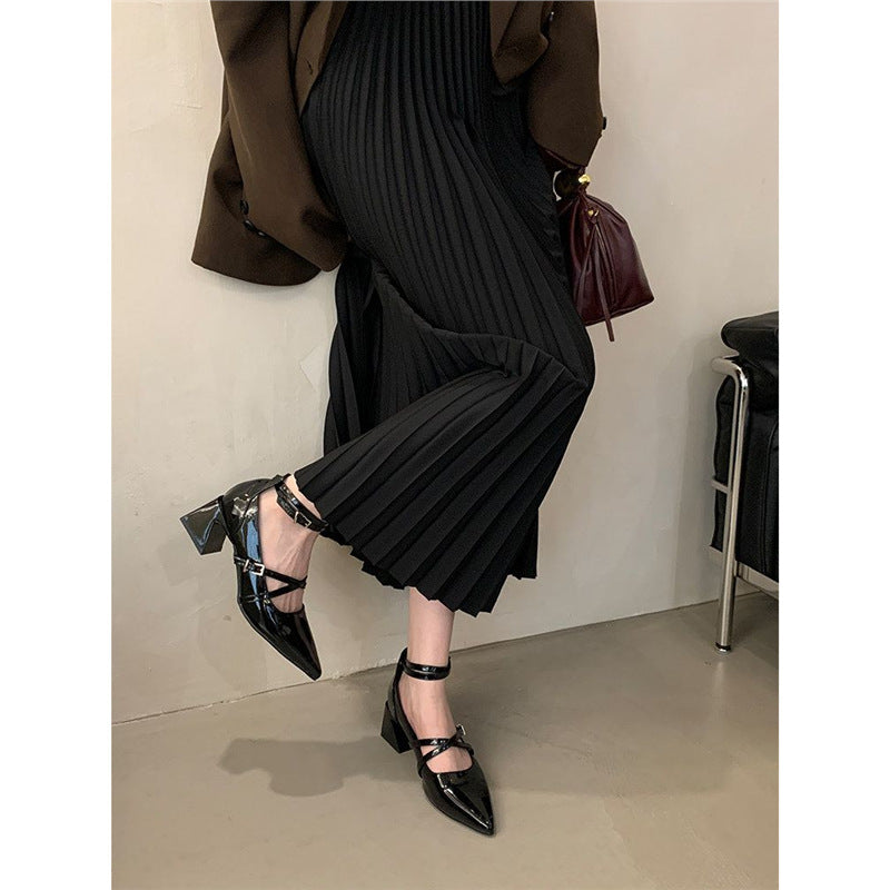 Women's pointed-toe strap mules in Mary Jane style with adjustable ankle strap and sculpted block heel Mune Fashion