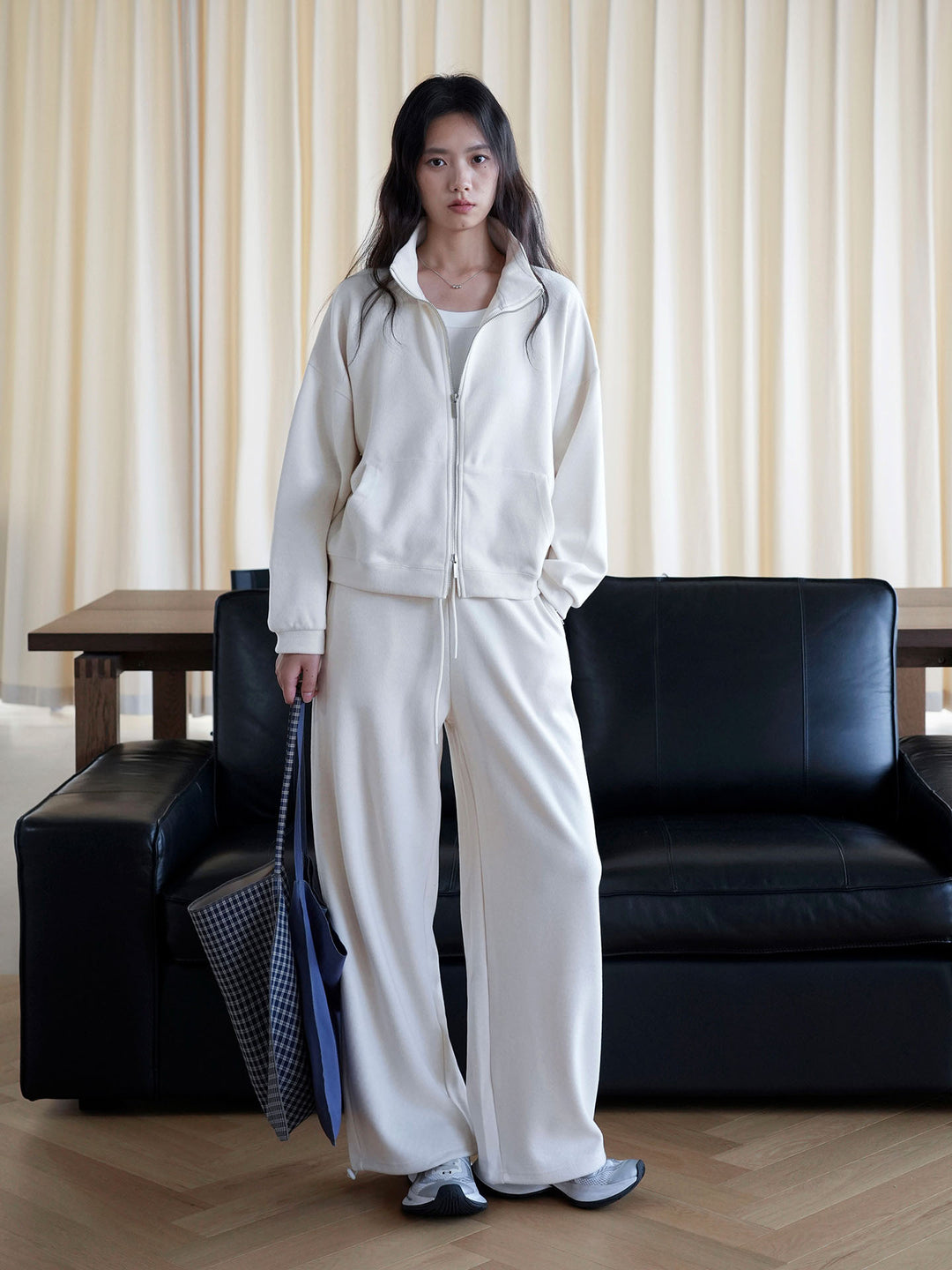 Women's zip sweatshirt with stand-up collar and wide jogging pants set Mune Fashion