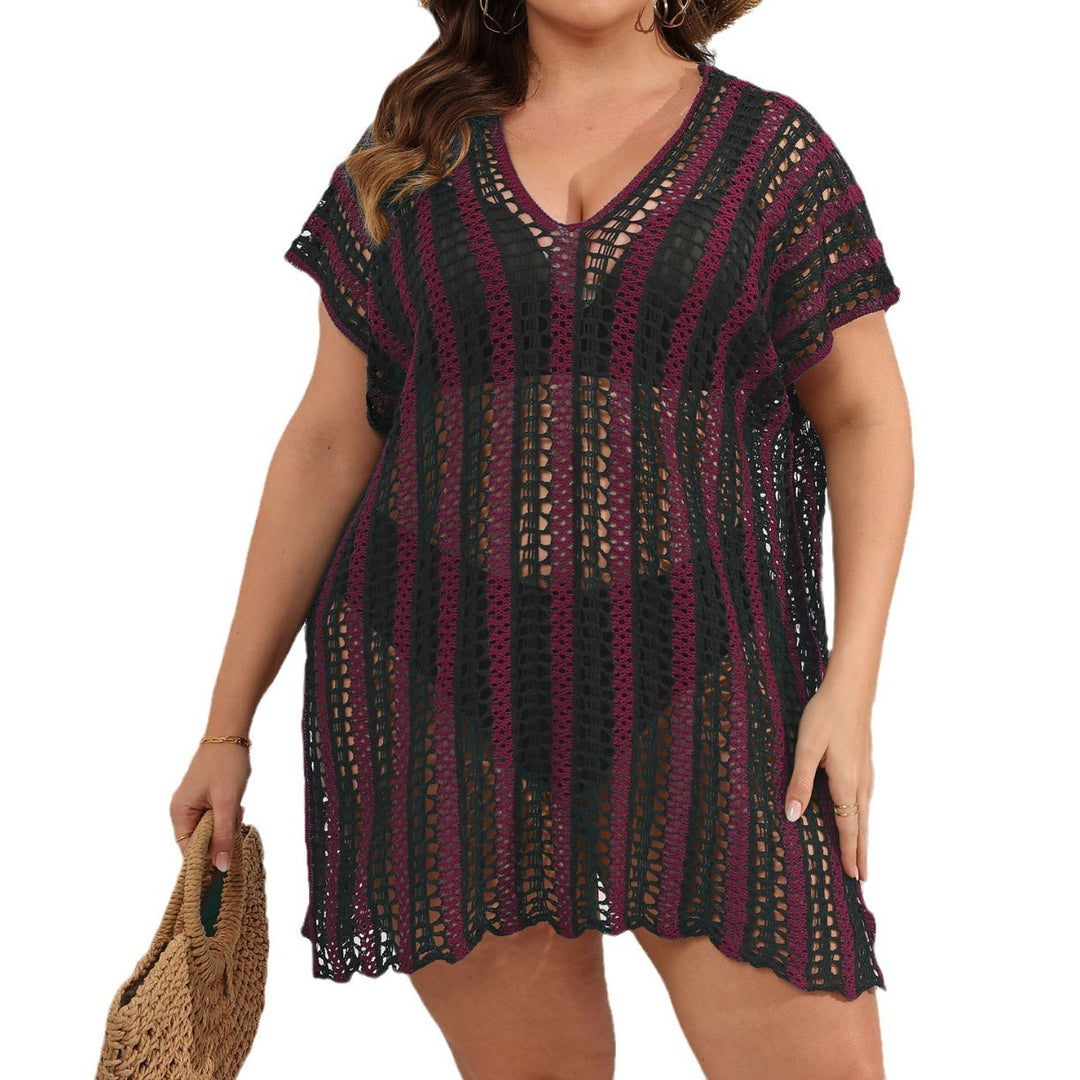 Ladies crocheted beach cover-up with V-neck and airy structure Mune Fashion