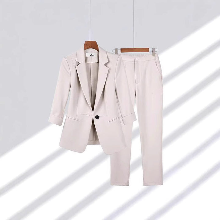 Women's Two-Piece Business Suit Set with Tailored Blazer and Slim Pants Mune Fashion