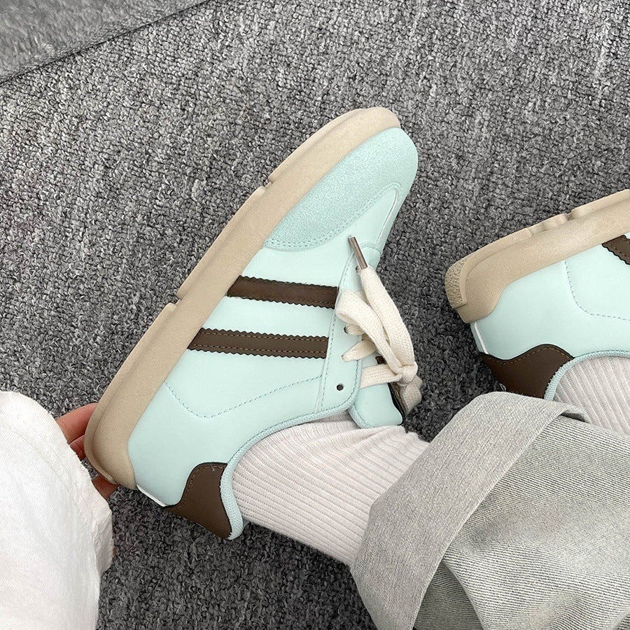 Women's fashionable sneakers with sporty design and comfortable cushioning Mune Fashion