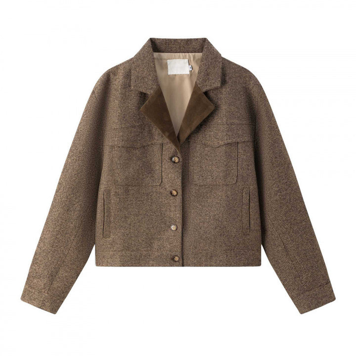 Ladies short cut boxy shirt jacket made of wool blend with lapel collar and patch breast pockets Mune Fashion