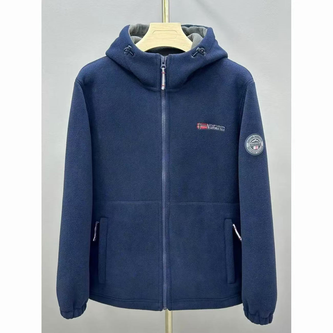 Men's Warm Fleece Hooded Jacket with Sherpa Lining, Wind Protection & Zipper Pockets Mune Fashion