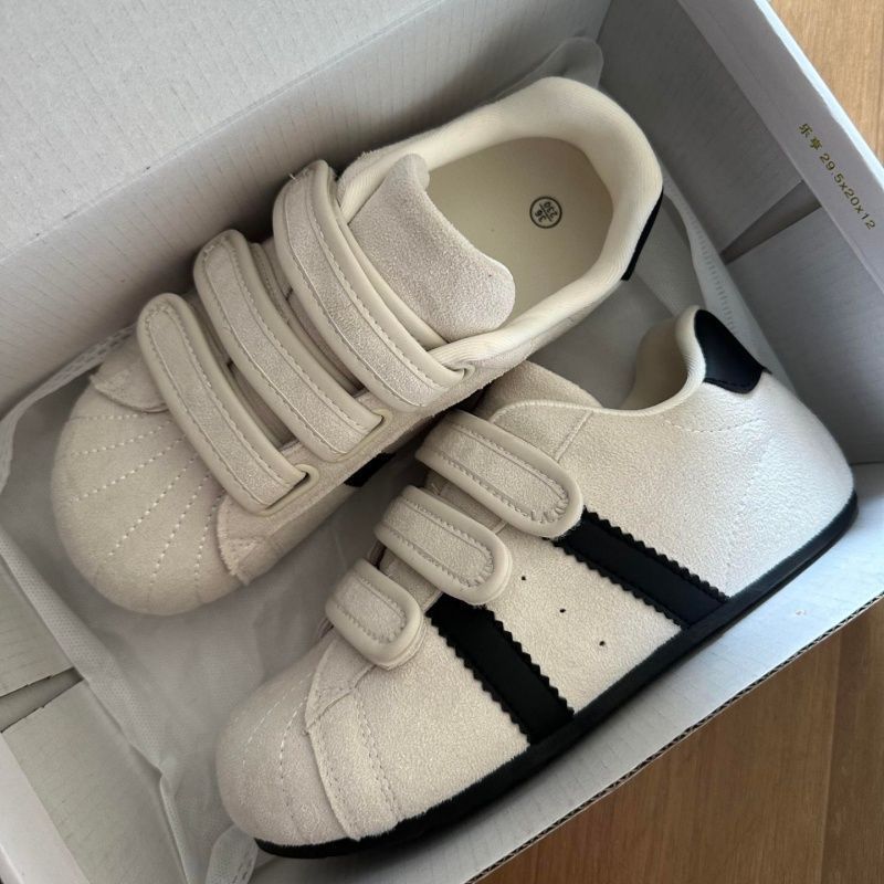 Women's comfortable hook and loop sneakers made of high-quality suede Mune Fashion