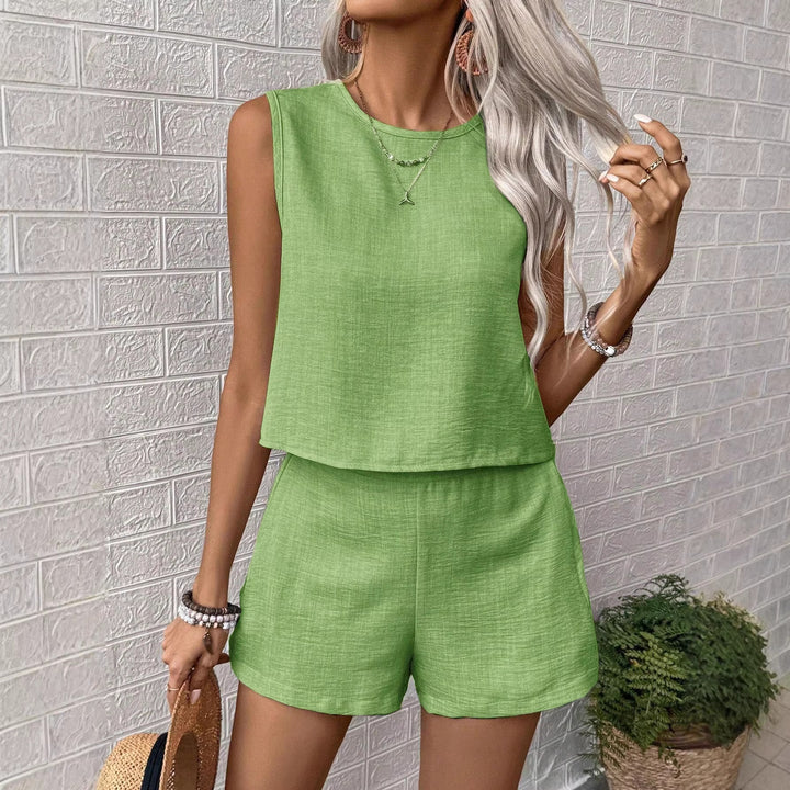 Women Two-Piece Lightweight Linen Set with Sleeveless Crop Top and High-Waisted Shorts Mune Fashion