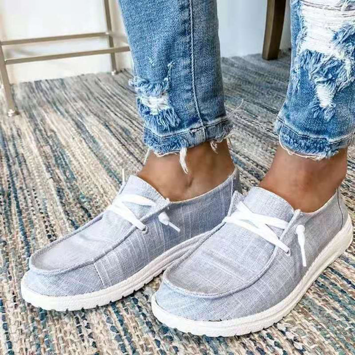 Women's sailcloth moccasin sneakers with elastic lacing, padded comfort insole and profiled rubber sole Mune Fashion