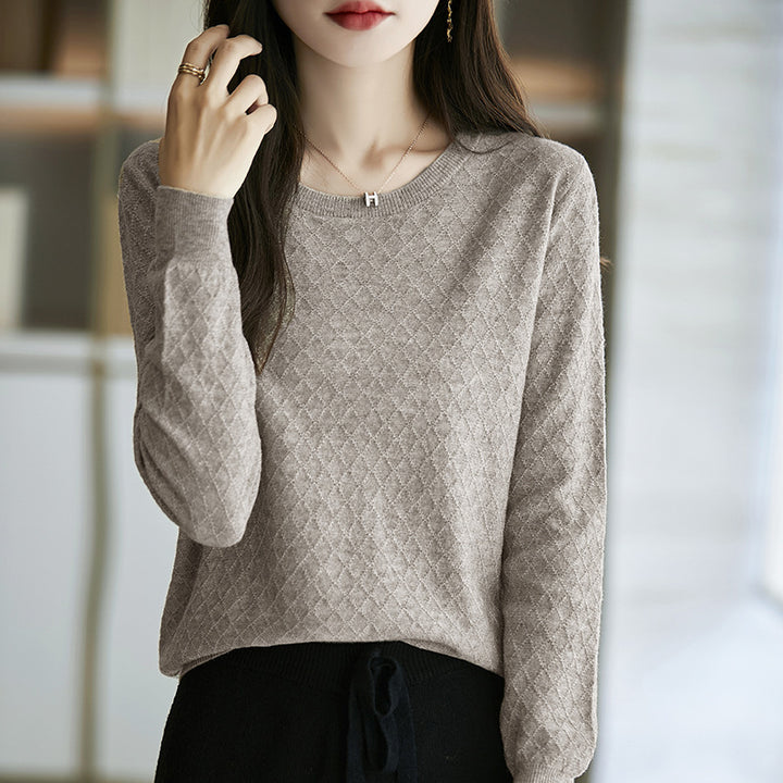 Women's Casual Fine Knit Sweater with Subtle Diamond Pattern and Ribbed Cuffs Mune Fashion