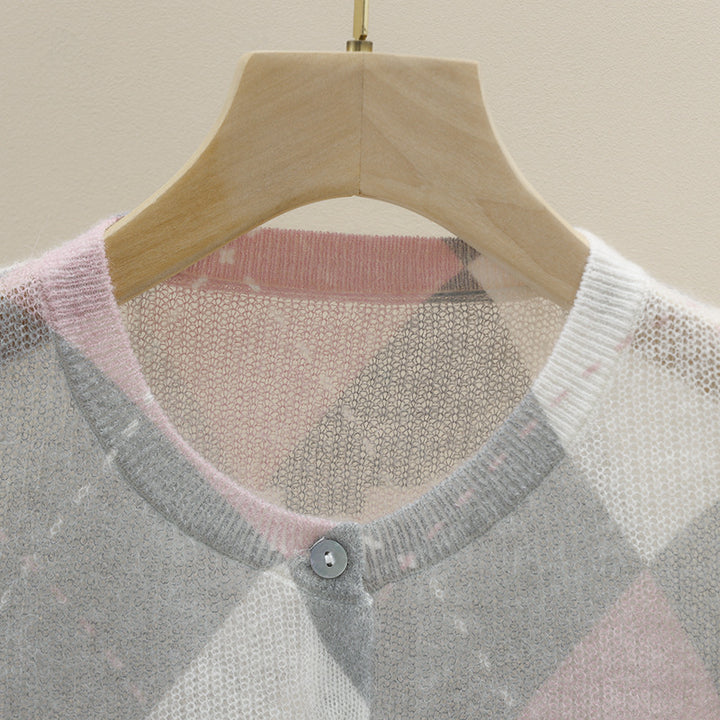 Women Fine Round Neck Cardigan with Diamond Argyle Pattern made of Lightweight Fine Knit Mune Fashion