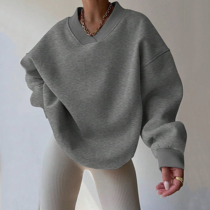 Women's Oversized V-Neck Sweatshirt with Reinforced Ribbed Collar and Extra Wide Cut Mune Fashion