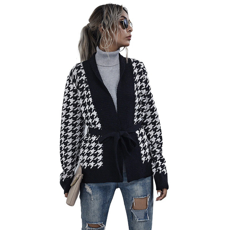 Women's Stylish Cardigan with Bicolor Houndstooth Mune Fashion