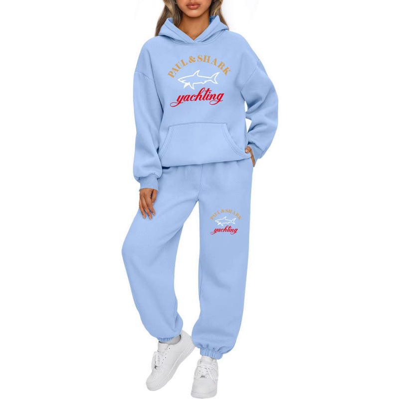 Women's oversized hoodie and jogger set with hood, kangaroo pocket, and ribbed cuffs Mune Fashion