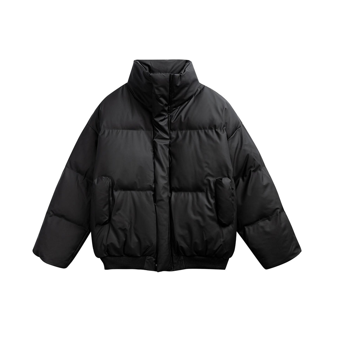 Women short-cut padded quilted bomber jacket with high stand-up collar and patch pockets Mune Fashion