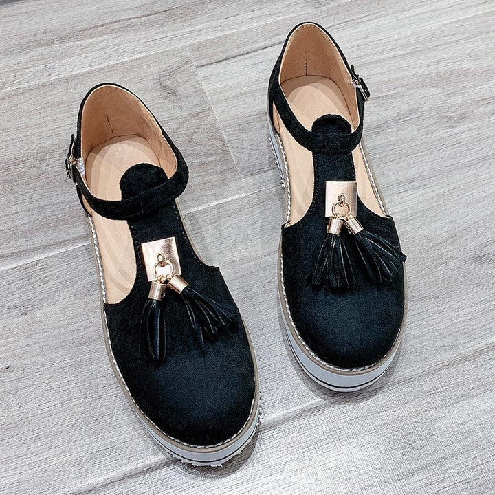 Women T-Strap Platform Sandal made of suede imitation with tassel appliqué and adjustable heel strap Mune Fashion