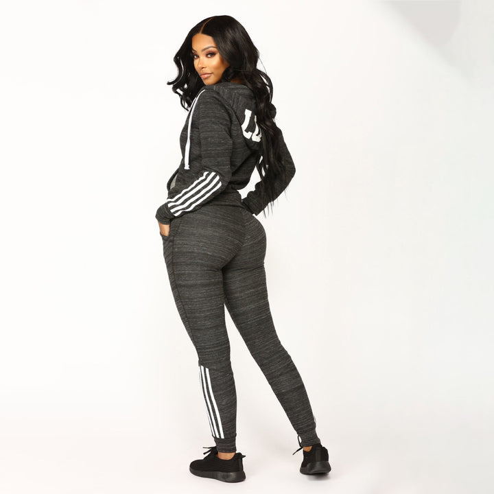Women's Figure-Hugging Loungewear Set with Hoodie, Striped Accents and Tailored Jogging Pants Mune Fashion