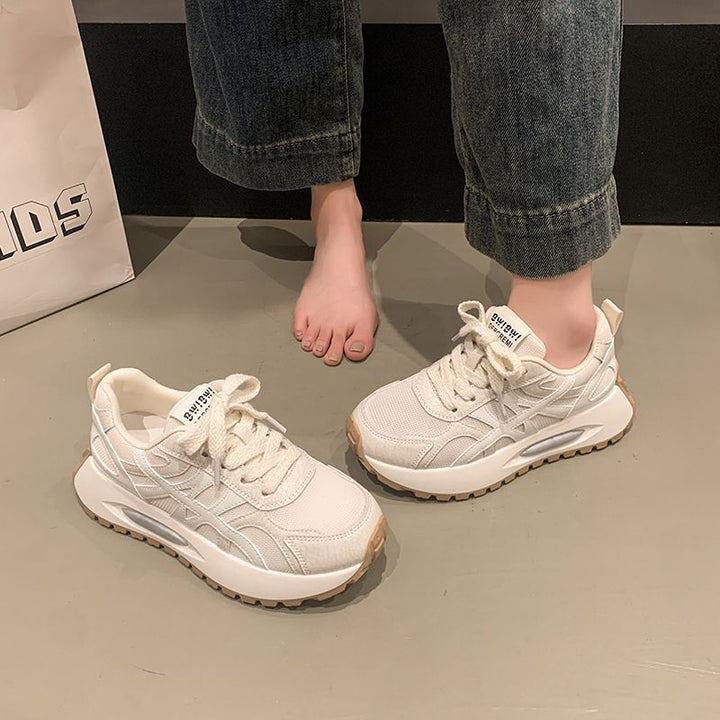 Women's sporty sneakers with modern design and comfortable cushioning Mune Fashion