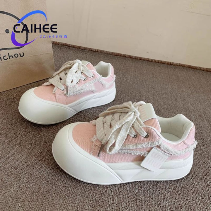 Women Sneakers with trendy star application and comfortable outsole Mune Fashion