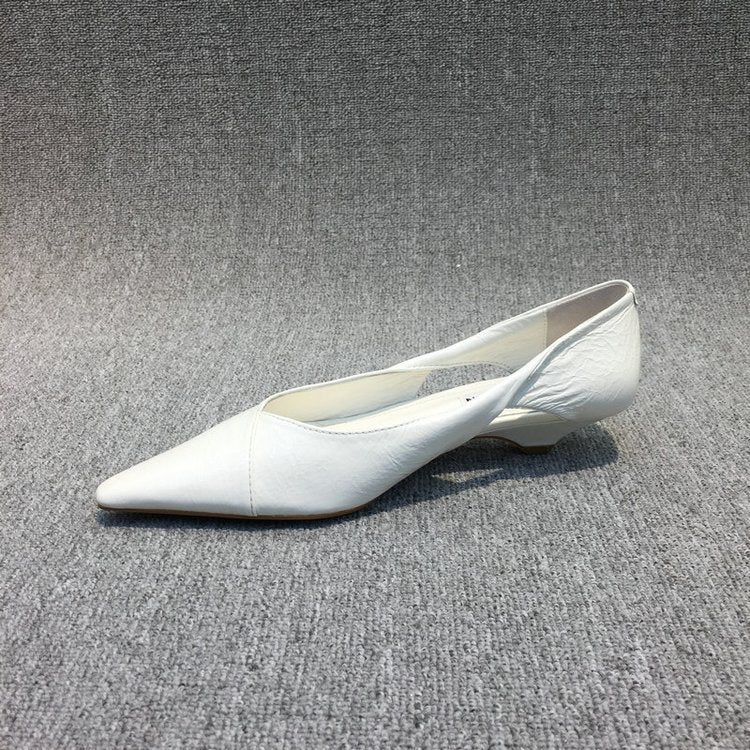 Women Refined Lace Ballet Flats with supple Leather Upper Mune Fashion