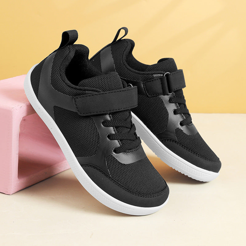 Unisex lightweight mesh sneakers with elastic lacing system, velcro closure and EVA midsole Mune Fashion