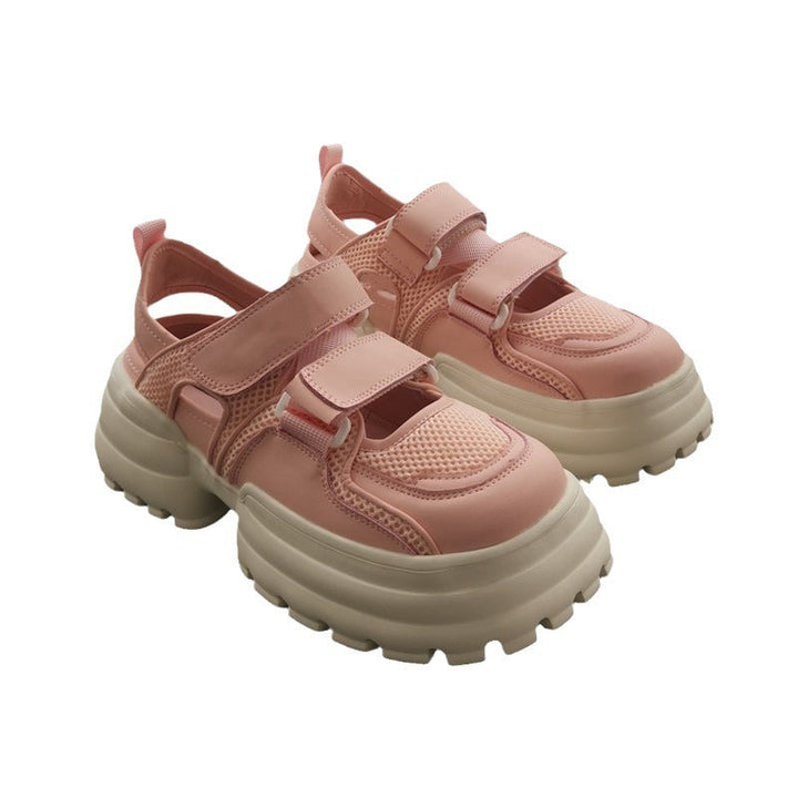 Ladies sporty sneakers with practical Velcro fastening and non-slip sole Mune Fashion