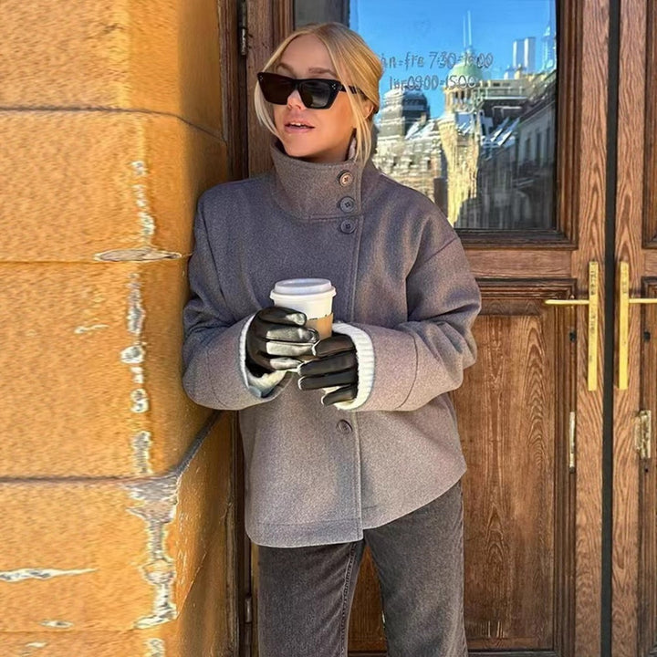 Ladies fashionable and comfortable jacket