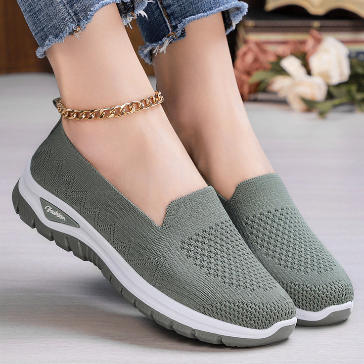Women nan seamless knit slip-on with padded memory footbed and flexible profile outsole Mune Fashion