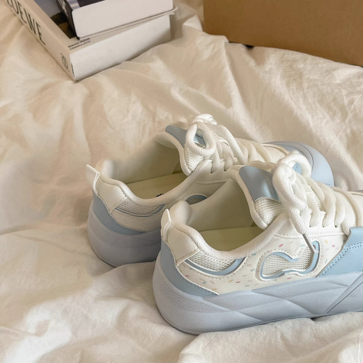 Ladies sporty sneakers with thick, flexible cushioning sole Mune Fashion