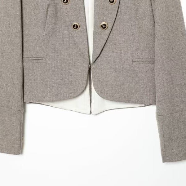 Ladies short blazer in military style with stand-up collar, double-breasted decorative button placket and tailored silhouette Mune Fashion