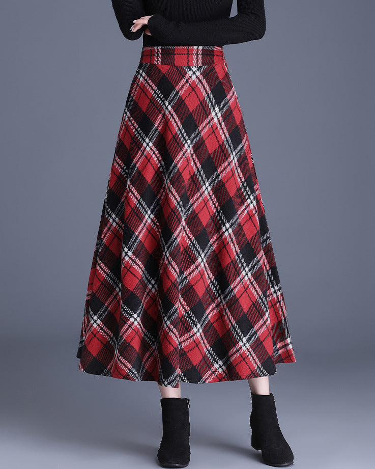 Ladies' loosely checked A-line skirt made of wool blend with high waist and side pockets Mune Fashion