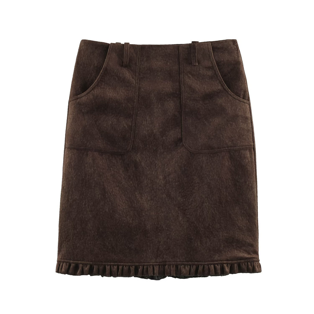 Women's knee-length A-line skirt made of suede imitation with patch pockets and ruffled hem