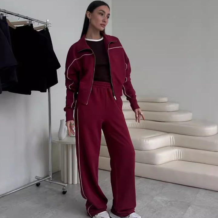 Women's two-piece sport loungewear set with stand-up collar and contrast piping Mune Fashion
