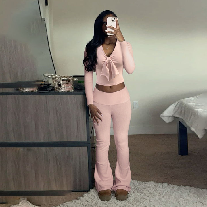 Ladies nan Cropped-Longsleeve with decorative bow front, V-neck and figure-hugging fit Mune Fashion