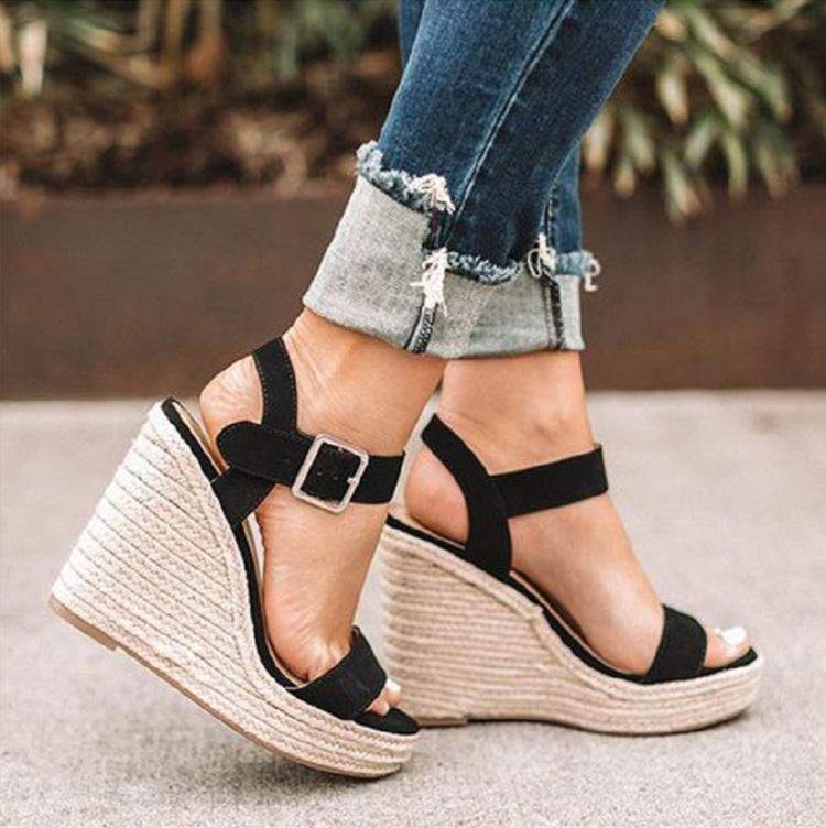 Damen Keil-Sandaletten mit Jute-Plateau und verstellbarem Knöchelriemen Mune Fashion