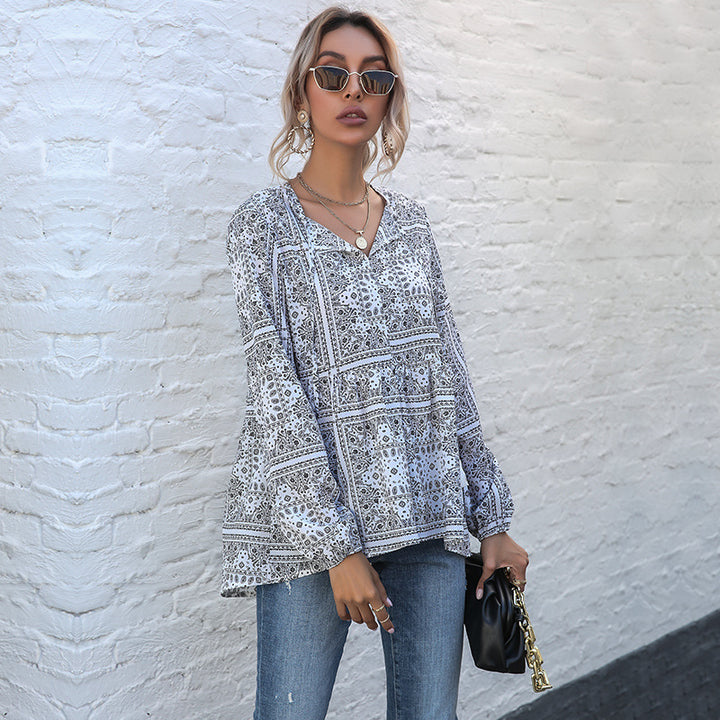 Women's V-neck tunic with paisley bandana print, tassel tie Mune Fashion and tiered skirt Mune Fashion