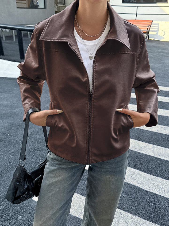 Women's elegant faux leather jacket with zipper, shirt collar and welt pockets Mune Fashion
