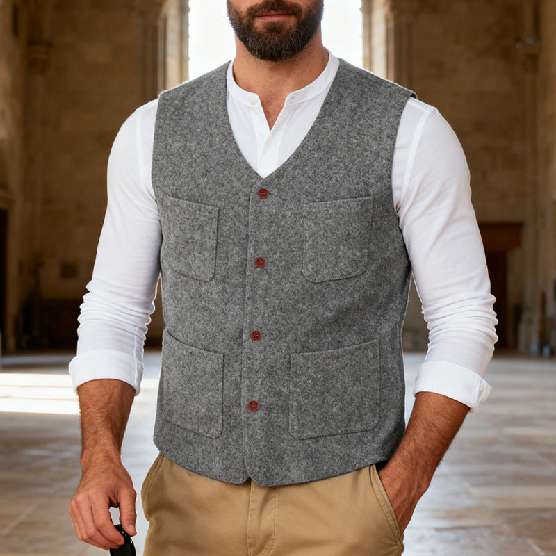 Men's wool felt vest with V-neck, four patch pockets and button placket Mune Fashion