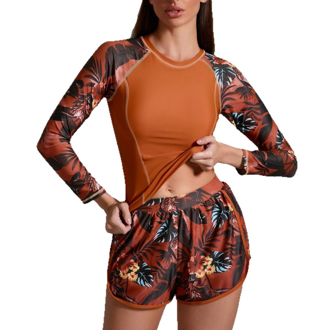 Damen Sportlicher Surf-Look mit langärmligem Oberteil und Shorts Echo Archiv