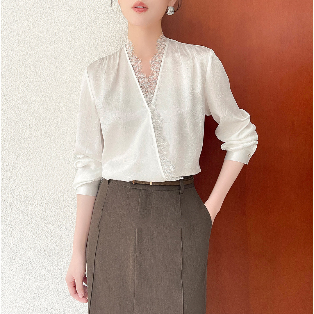 Women Elegant and sophisticated blouse with lace collar Drune