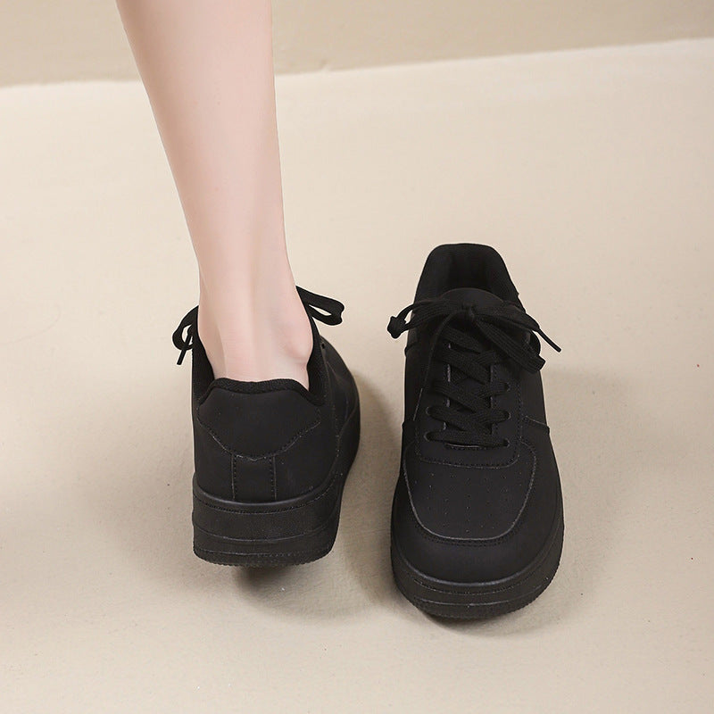 Women's Comfortable Sneakers in a minimalist design with cushioned sole Mune Fashion