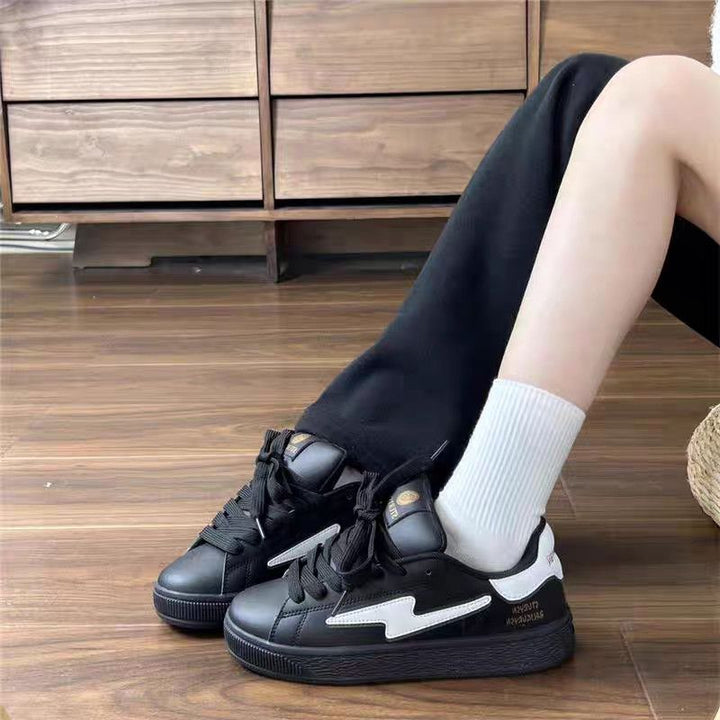 Women's Sporty Sneakers with Adjustable Velcro Closure and Padded Insole Mune Fashion