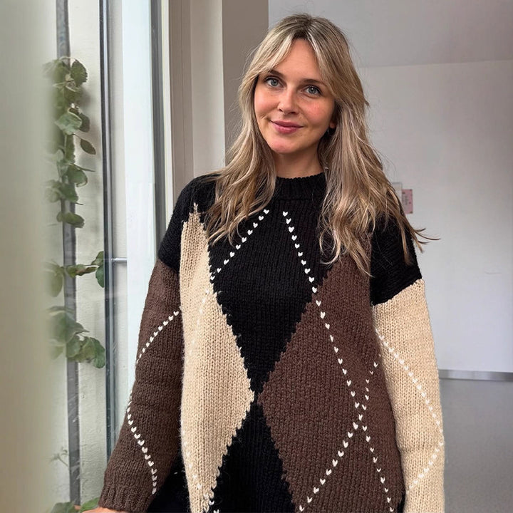 Women's chunky knit oversized sweater with diamond knit pattern Mune Fashion